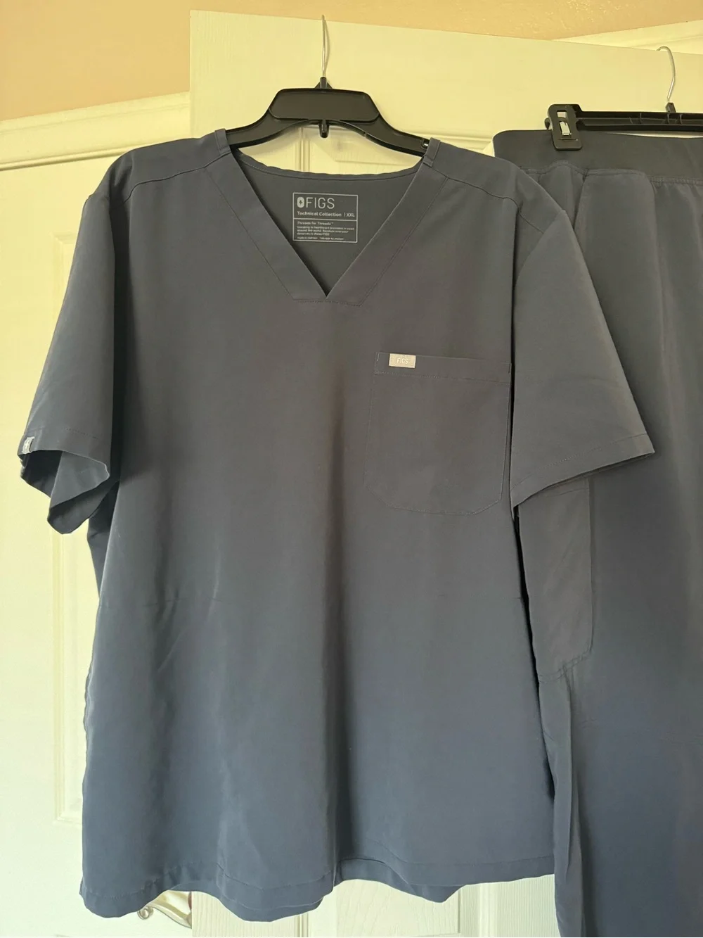 FIGS Men’s XXL Technical Collection Charcoal Gray Scrub Set Straight Leg